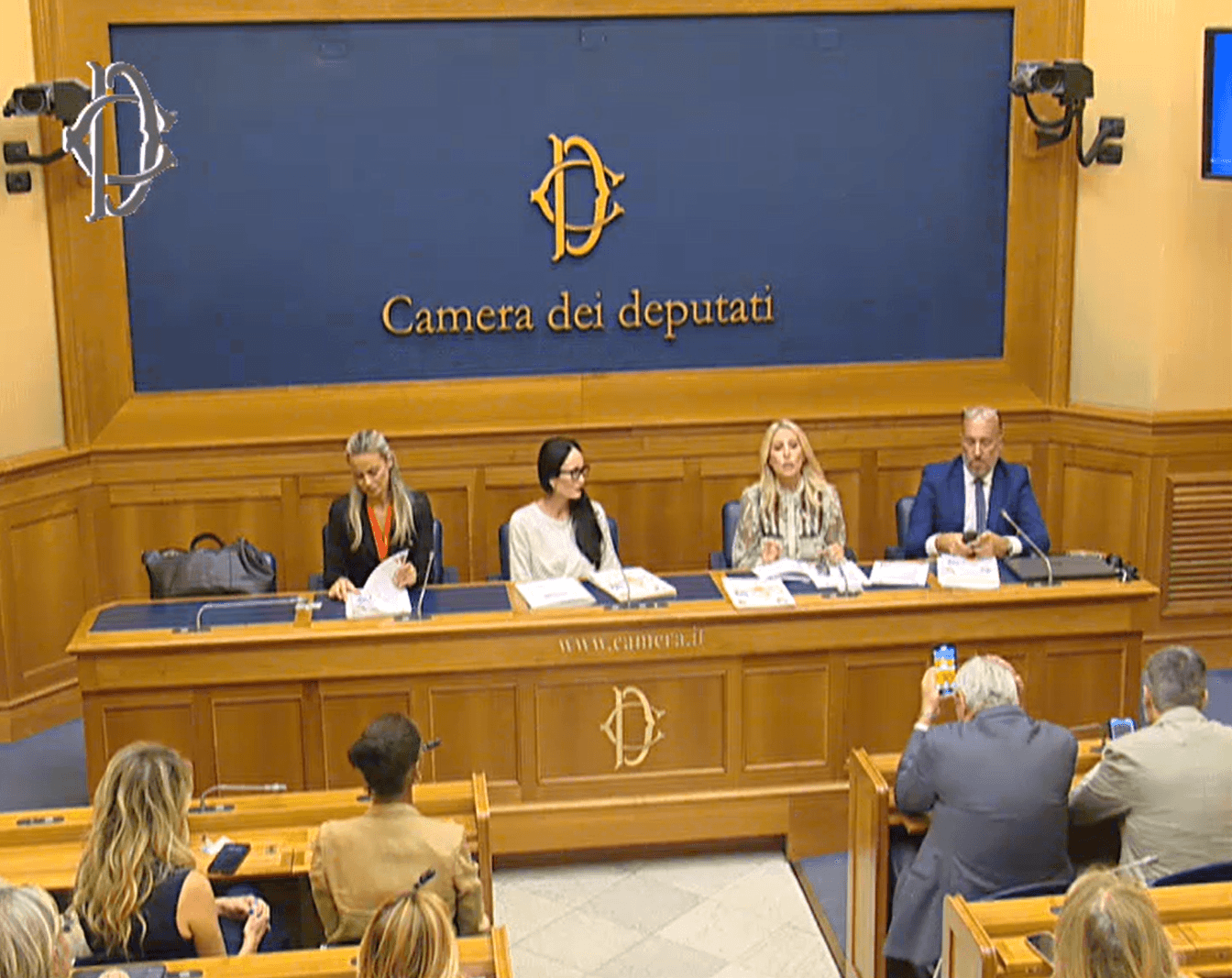 Presentazione del libro "Fata Mamy e la magia dell'amore" - Conferenza stampa